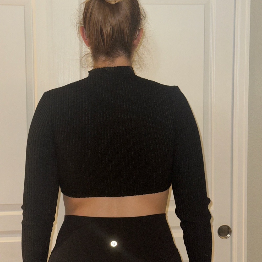 ARE YOU AM I Black Ribbed Crop - Picture 3 of 4